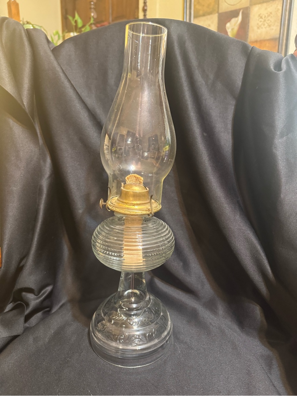 Vintage Oil Lamp Bee Hive Pattern